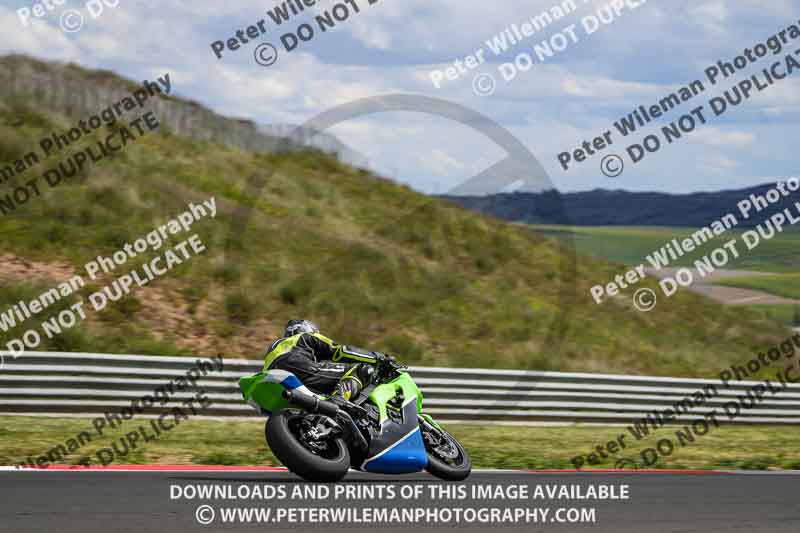 cadwell no limits trackday;cadwell park;cadwell park photographs;cadwell trackday photographs;enduro digital images;event digital images;eventdigitalimages;navarra;no limits trackdays;peter wileman photography;racing digital images;trackday digital images;trackday photos